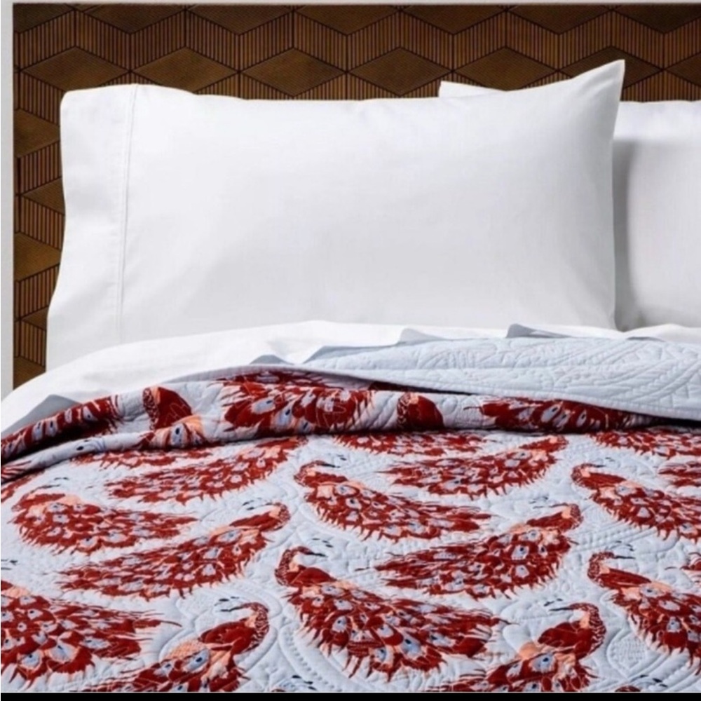 Opalhouse Medallion Stitch Quilt Twin Peacock Design